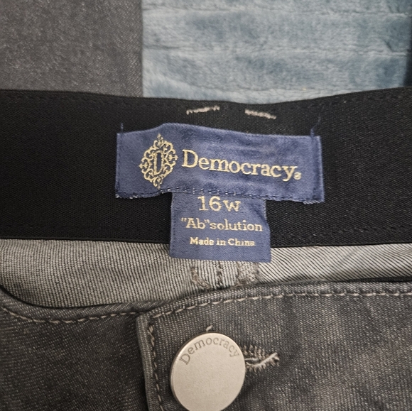 Womens democracy plus size gray jeans! - Picture 5 of 9